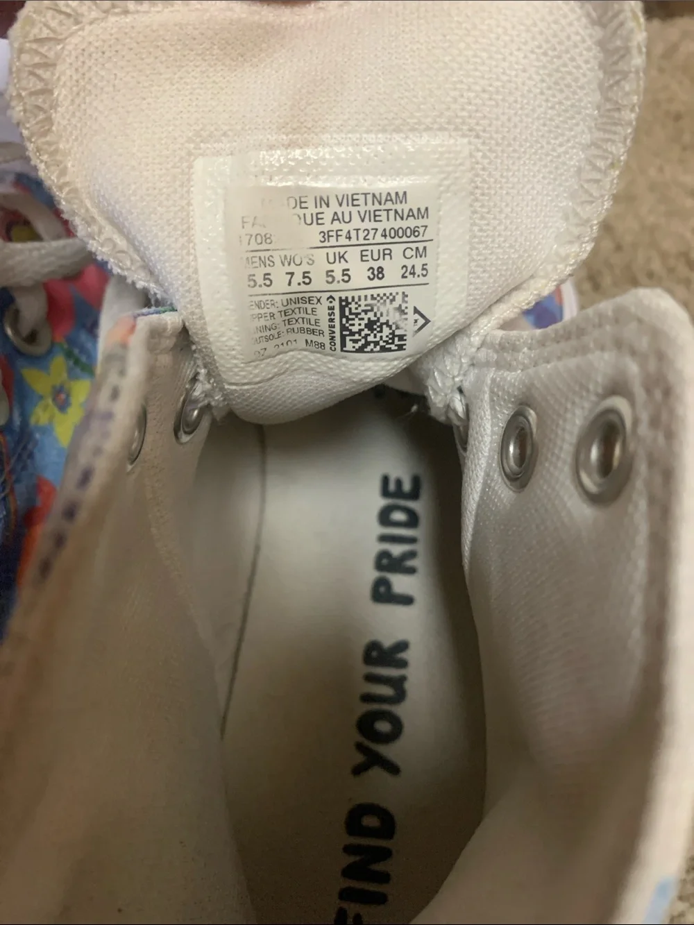 Converse Chuck Taylor All Star High 'Pride' (170822C) men’s 5.5/ women’s 7.5